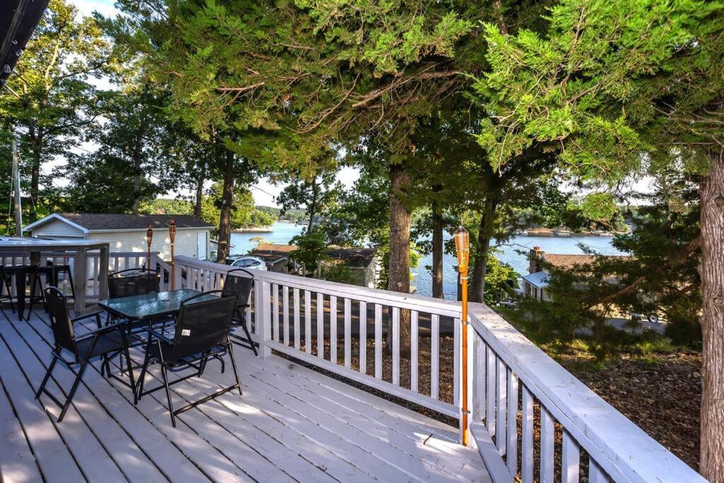 Funky Little Lakehouse - Private Dock And Sunset View Санрайз-Бич Экстерьер фото